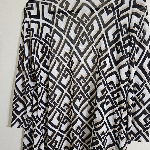 Chico's Geometric Cardigan - Picture 6 of 9